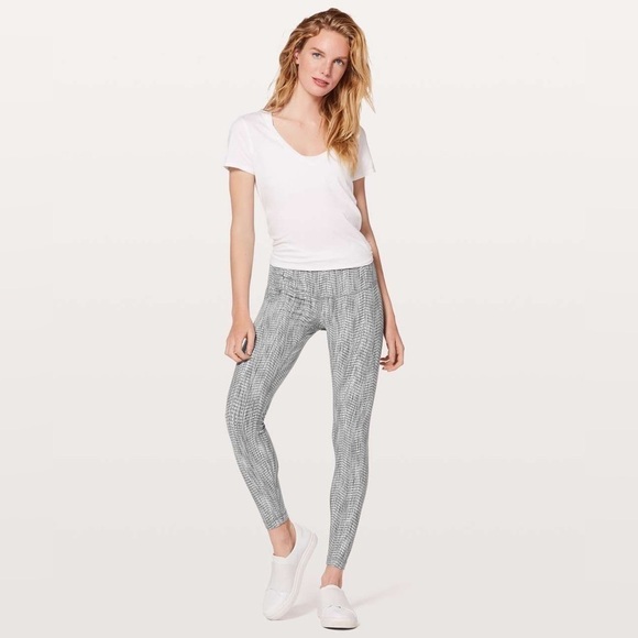 Lululemon Wunder Under Low-Rise Tight *28" - Picture 2 of 6